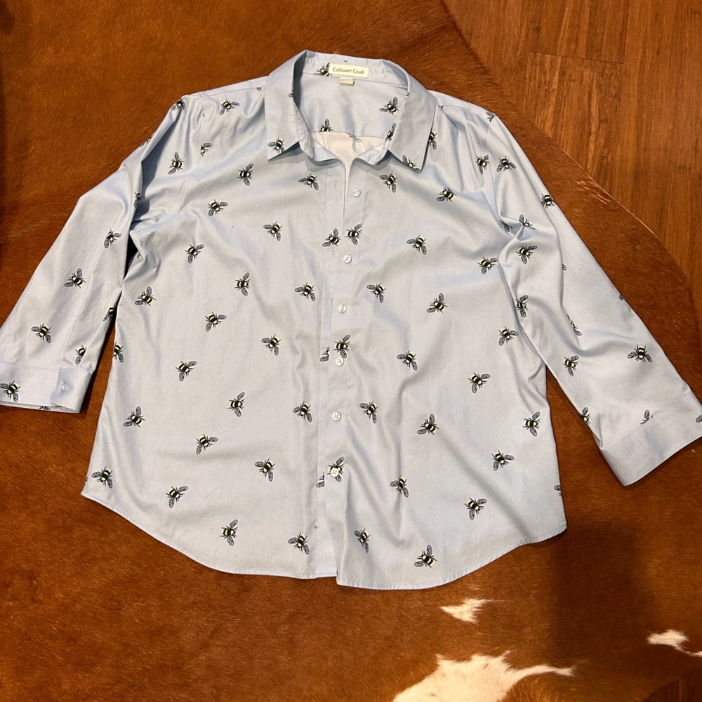 Adorable Bumblebee print colared shirt